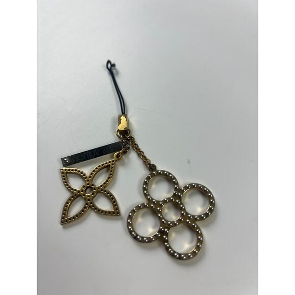 LOUIS VUITTON Flower Shaped Telephone Strap Bag Charm Keyring Key Chain - Picture 1 of 8